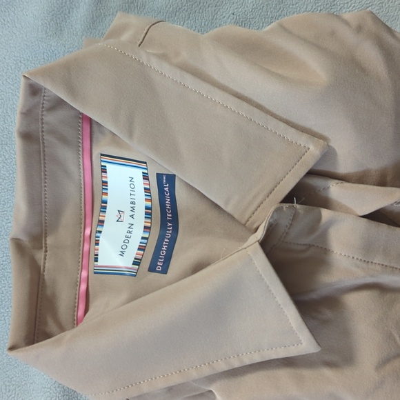 L/XXL: Modern Ambition Travel Shirt - Picture 4 of 14